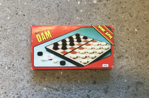 Dam brikspil